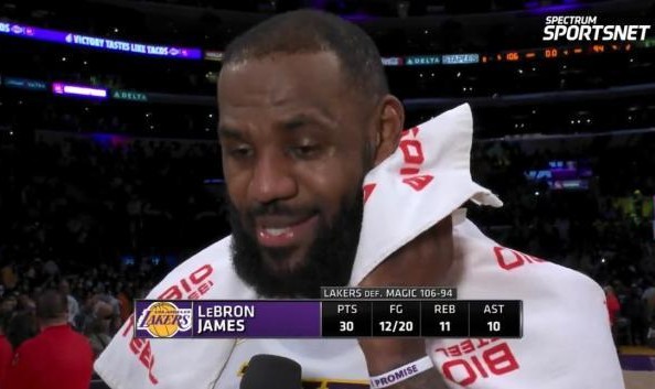 九游娱乐网页版-30+三双统治第三节 准37詹姆斯依然具备MVP水准